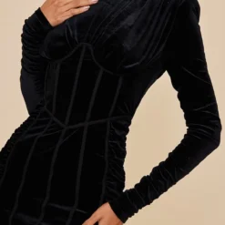 Robe En Velours Noir à Col Montant Et Manches Longues Détails Liserés 8 Robe En Velours Noir à Col Montant Et Manches Longues Détails Liserés -Jupe Lumine Soldes Boutique bb916420e3a50c4bca8df09a798fd9b2f81616d3 cnc5765 4