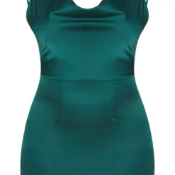 Robe Moulante Satinée Vert émeraude à Col Bénitier Et Détail Anneau -Jupe Lumine Soldes Boutique bd0beff7d561c66eaa586b2914a90aa70a703a88 CLZ6395 3