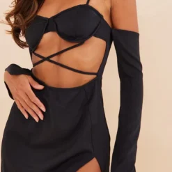 Robe Moulante Tissée Noire à Taille Croisée Et Bonnets Armatures -Jupe Lumine Soldes Boutique bd27d0110f217116d4cbde135a43fea131033206 cnd2227 4