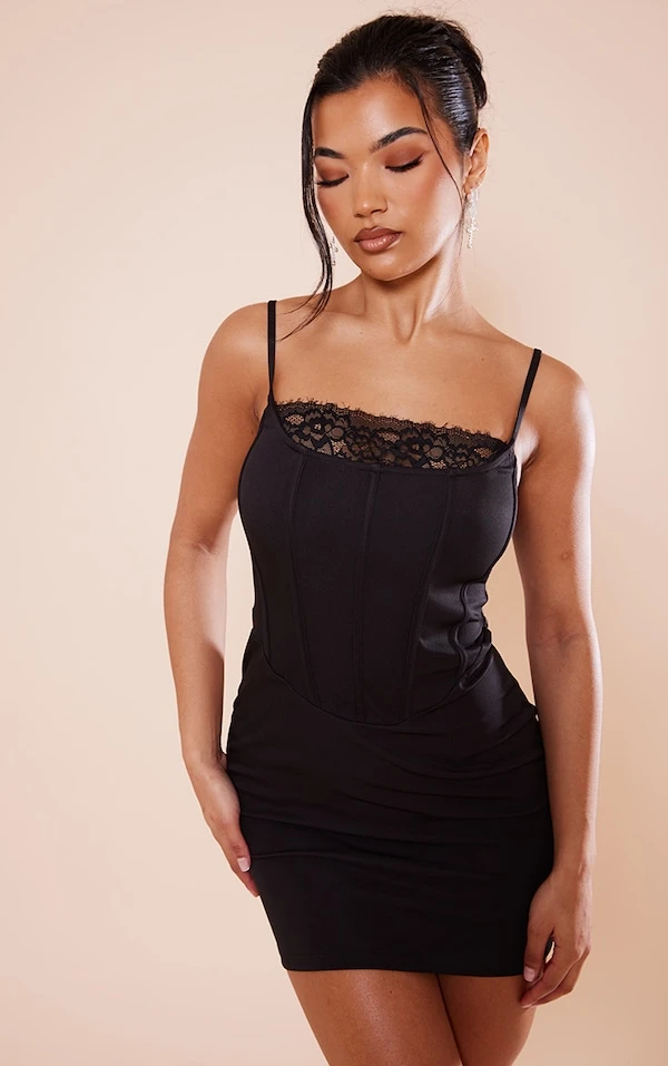 Robe Moulante Noire Tissée à Corset Détail Dentelle Et Bretelles 1 Robe Moulante Noire Tissée à Corset Détail Dentelle Et Bretelles