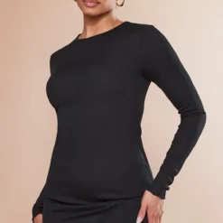 Robe Moulante Côtelée Noire à Col Rond Et Ourlet Légèrement Volanté