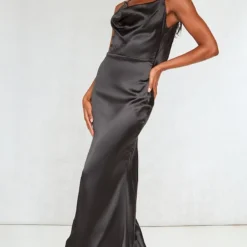 Robe Longue Satinée Noire à Dos Nu Bénitier Et Coutures En Biais -Jupe Lumine Soldes Boutique be2f08550ea301ea7c4e56037e006a92ebe71986 cne1428 3