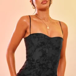 Robe Moulante Noire Imprimé Dévoré à Bretelles Et Détail Bonnets -Jupe Lumine Soldes Boutique bef0f69f4e85b22b89214a2896d4a39dfe4bb14d cnd5877 4