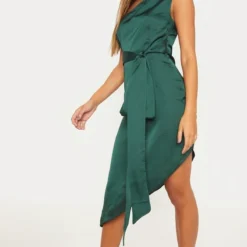 Robe Mi-longue Vert émeraude Satinée Manche Unique Et Ourlet Asymétrique 8 Robe Mi-longue Vert émeraude Satinée Manche Unique Et Ourlet Asymétrique -Jupe Lumine Soldes Boutique c05d6747898790514b1c038185e1cebc376de3d5 clz4696 4