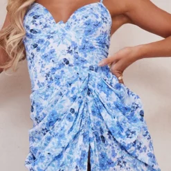 Robe Mi-longue Bleue Fleurie à Jupe Froncé Et Détail Buste -Jupe Lumine Soldes Boutique c1f9b467a9800f9a5695992fed9b3f9d66c273cd cmw5523 5