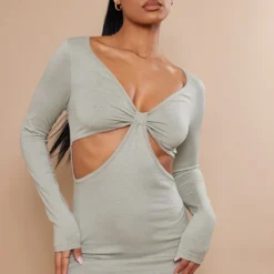 Robe Moulante Manches Longues Sable Pâle à Découpes Et Coutures Contrastantes