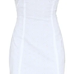 Robe Moulante Bustier En Broderie Anglaise Blanche -Jupe Lumine Soldes Boutique c897cbaa492bdea5013f7cf5ec226d4559b422b4 cnd5896 5