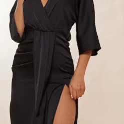 Robe Longue Satinée Noire Fendue à Décolleté Plongeant Et Manches Chauve-souris -Jupe Lumine Soldes Boutique ca5ae18e7834544c0701c4d3d664176b784d1986 cnc9996 4