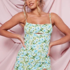 Robe Moulante Fendue Tissée Verte à Imprimé Petites Fleurs Et Découpe