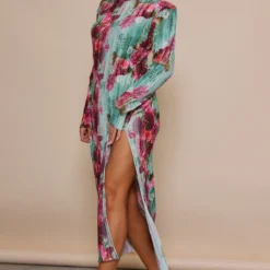 Robe Mi-longue Plissée Rose Imprimé Roses à Manches Longues Et Fente