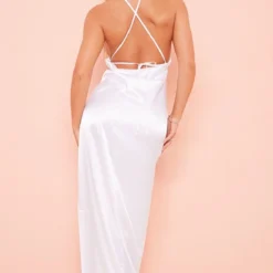 Robe Longue Satinée Blanche Dos Nu à Nouer Dans Le Dos