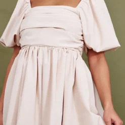 Robe Droite Crème Froncée à Manches Et Jupe Bouffantes 8 Robe Droite Crème Froncée à Manches Et Jupe Bouffantes -Jupe Lumine Soldes Boutique cfd79c865ce465c46389b19adaa24b1097f6b7ce cnd0513 4