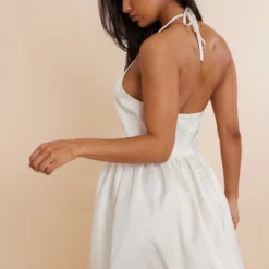 Robe Patineuse Satinée Décolletée Champagne à Dos Nu 6 Robe Patineuse Satinée Décolletée Champagne à Dos Nu -Jupe Lumine Soldes Boutique d18011de3ec431827e92bc91db1ce2828a473be9 cnd7590 2