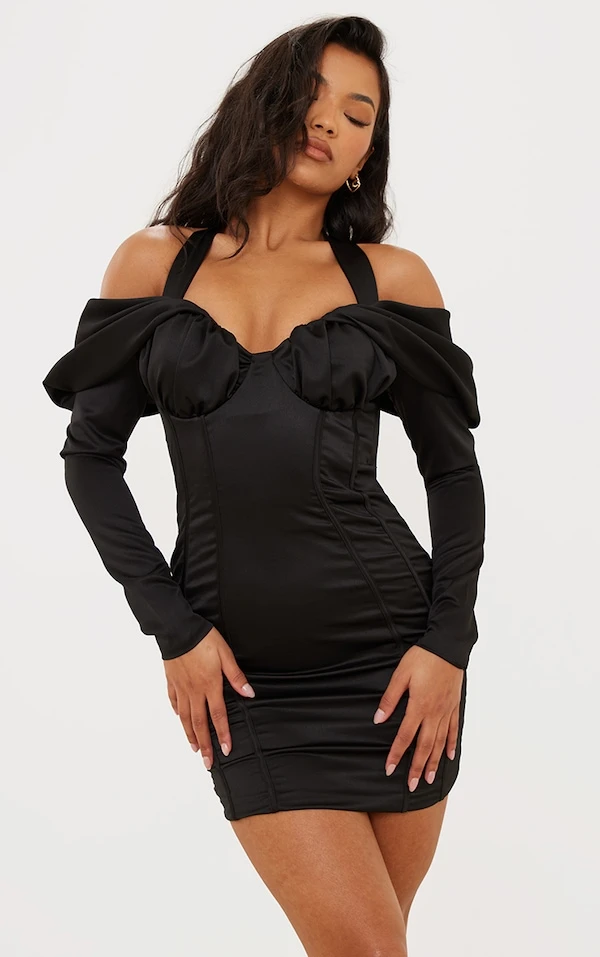 Label PLT Robe Moulante Structurée Noire Satinée Drapée à Col Bardot 1 Label PLT Robe Moulante Structurée Noire Satinée Drapée à Col Bardot