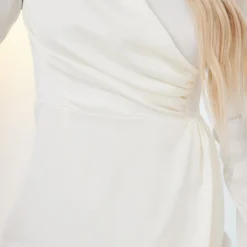 Robe Moulante Texturée Satinée Crème Drapée à Col Montant -Jupe Lumine Soldes Boutique d3d19582b5a51fc99d98e2a83cb153c4794d694e cnd2023 4