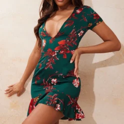 Robe Moulante Vert émeraude Florale Volantée Avec Croisillons Au Dos -Jupe Lumine Soldes Boutique d4b261f8044fe65d61aaf44e90519e9bed249cd8 clv6251 3