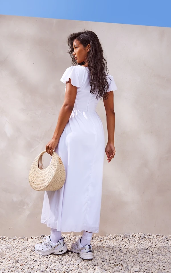 Robe Mi-longue Crème à Détail Corset 2 Robe Mi-longue Crème à Détail Corset – Image 2