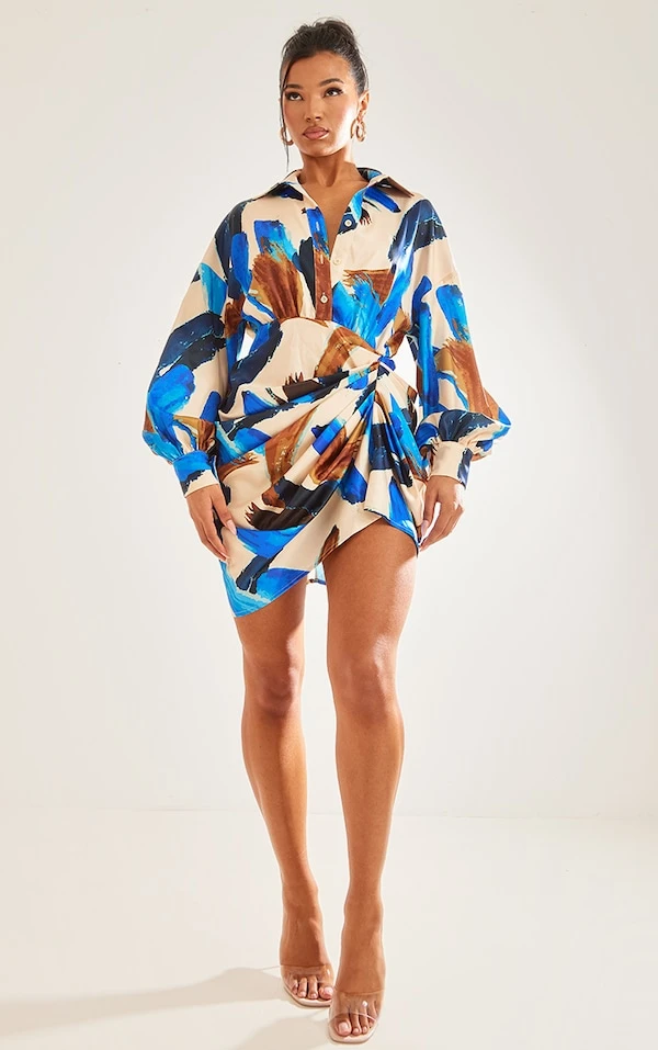 Robe Droite Satinée Multicolore Imprimé Peinture à Manches Oversize Et Jupe Drapée 3 Robe Droite Satinée Multicolore Imprimé Peinture à Manches Oversize Et Jupe Drapée – Image 3