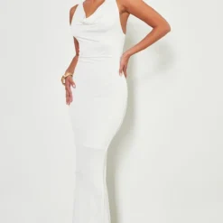 Robe Longue Moulante Crème à Col Bénitier Avec Noeud Et Dos Ouvert -Jupe Lumine Soldes Boutique de65e5ba6e4b0bab4086e6d6b833227bd25e27ce cnd2261 3