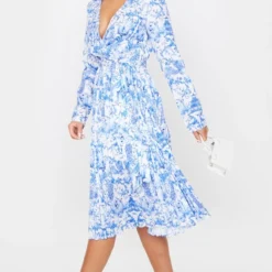 Robe Bleue Imprimé Porcelaine Mi-longue Plissée à Manches Longues 7 Robe Bleue Imprimé Porcelaine Mi-longue Plissée à Manches Longues -Jupe Lumine Soldes Boutique def9545a1a6fd4069467cbf010c73ef16cf89f5a cmk3440 3