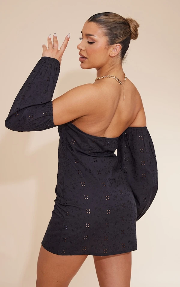 Robe Droite En Broderie Noire à Col Bardot Et Détail Buste 2 Robe Droite En Broderie Noire à Col Bardot Et Détail Buste – Image 2