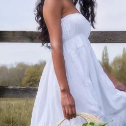 Robe Bustier Longue Blanche Fluide Découpée Dans Le Dos 8 Robe Bustier Longue Blanche Fluide Découpée Dans Le Dos -Jupe Lumine Soldes Boutique e6538a78e199952d5ae7534aaac7f80891b1de09 cnd8933 4