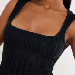 Robe Moulante Sans Manches En Maille Côtelée Noire Détail Taille 7 Robe Moulante Sans Manches En Maille Côtelée Noire Détail Taille -Jupe Lumine Soldes Boutique e76947198e229577690ccf84b358f44bd795ce27 cnd1304 4