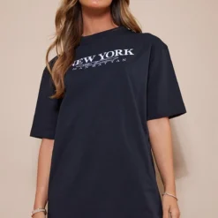 Robe T-shirt Noire à Manches Courtes Et Slogan Badge New York