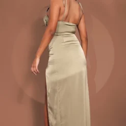 Robe Longue Satinée Vert Sauge à Bonnets Froncés Et Bretelles Nouées -Jupe Lumine Soldes Boutique e951894c3bf78eb205e58930311b4c0e7694faff cmw5587 3