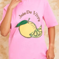 Robe T-shirt Manches Longues Rose Vif à Slogan Valencia 7 Robe T-shirt Manches Longues Rose Vif à Slogan Valencia -Jupe Lumine Soldes Boutique ebf37b947dfab3618c6350fd20ae8621c3fbf4a8 cnd6441 1