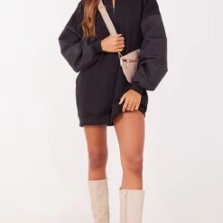 Robe Sweat Noire Oversize à Manches En Nylon Contrastantes 7 Robe Sweat Noire Oversize à Manches En Nylon Contrastantes -Jupe Lumine Soldes Boutique ec149507cb7ee3b2a2b88f4290f4f357e568a1c2 cnb1089 3