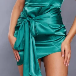 Robe Moulante Satinée Vert émeraude à épaules Dénudées Drapée 8 Robe Moulante Satinée Vert émeraude à épaules Dénudées Drapée -Jupe Lumine Soldes Boutique f2f2358fad596dc4a5d324772008d79d162f4aaf cnc3552 4