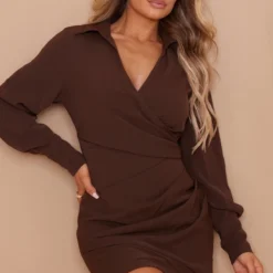 Robe Chemise Plissée Chocolat Style Cache-coeur