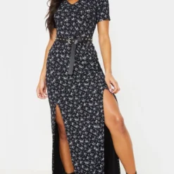 Robe Très Longue Noire Fendue à Imprimé Petites Fleurs