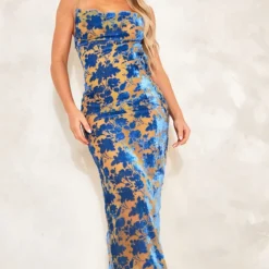 Robe Longue Fleurie Bleue Floquée à Col Bénitier Et Dos Ouvert