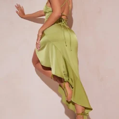 Pure Robe Longue Verte Satinée à Dos Lacé Et Ourlet Volanté