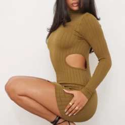 Robe Moulante Côtelée Structurée Vert Olive à Découpes Et Col Montant 7 Robe Moulante Côtelée Structurée Vert Olive à Découpes Et Col Montant -Jupe Lumine Soldes Boutique fcfa2eeca84e97224dad3d0c426d2dd919c71e22 cna6592 3