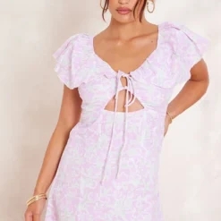 Robe Droite Lilas Fleurie Imprimé Abstrait Nouée à Manches Volantées -Jupe Lumine Soldes Boutique fd7a7b6918f330b43ad5f80a7667ecdc6f389788 cnd5572 1